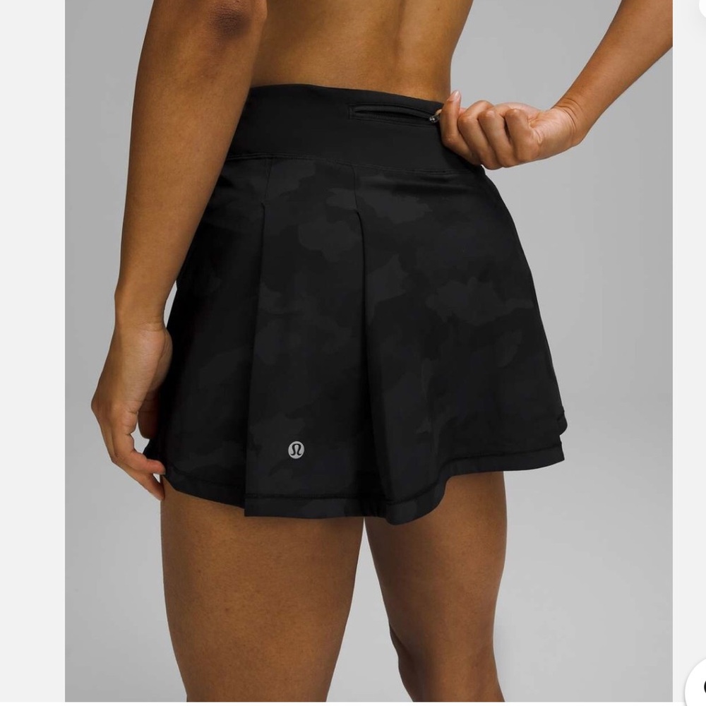 Lululemon Pace Rival Mid Rise Skirt in Heritage 365 Camo Deep Coal Multi 6
Tall